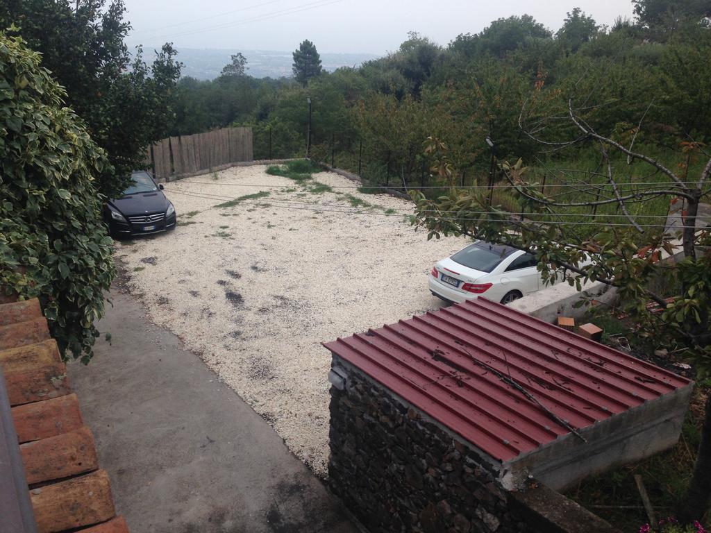 B&B Villa Loriana Milo Bagian luar foto