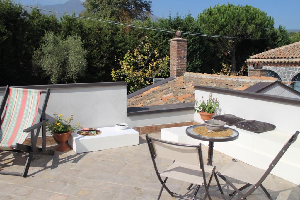 B&B Villa Loriana Milo Bagian luar foto
