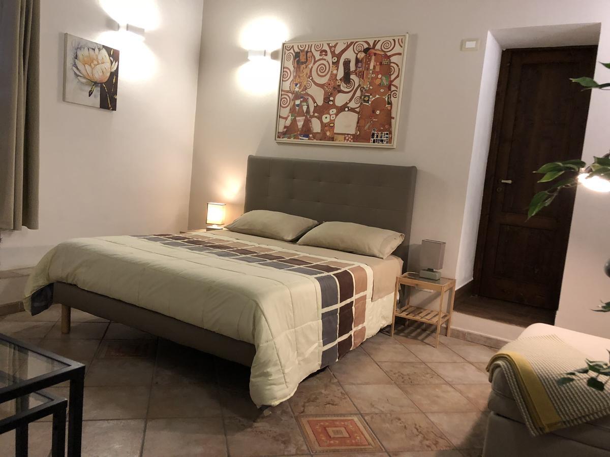 B&B Villa Loriana Milo Bagian luar foto
