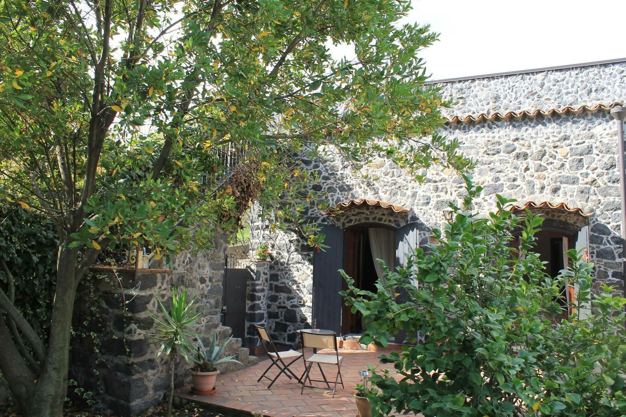 B&B Villa Loriana Milo Bagian luar foto